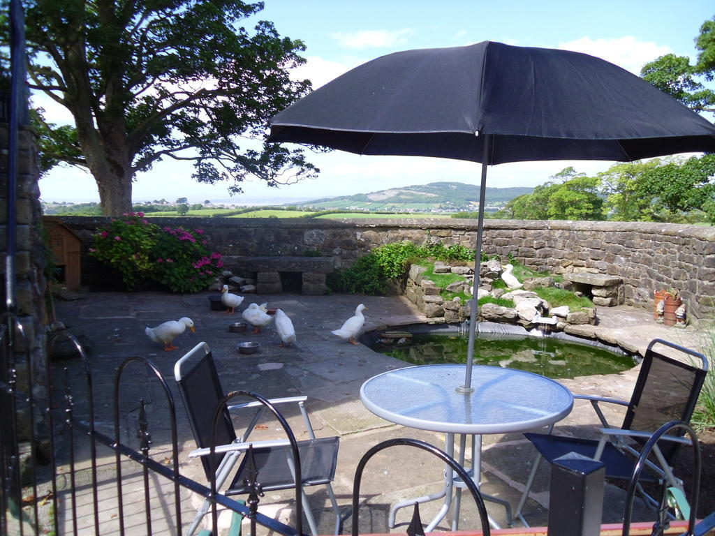 Tithe Barn Bed And Breakfast คาร์นฟอร์ธ ภายนอก รูปภาพ